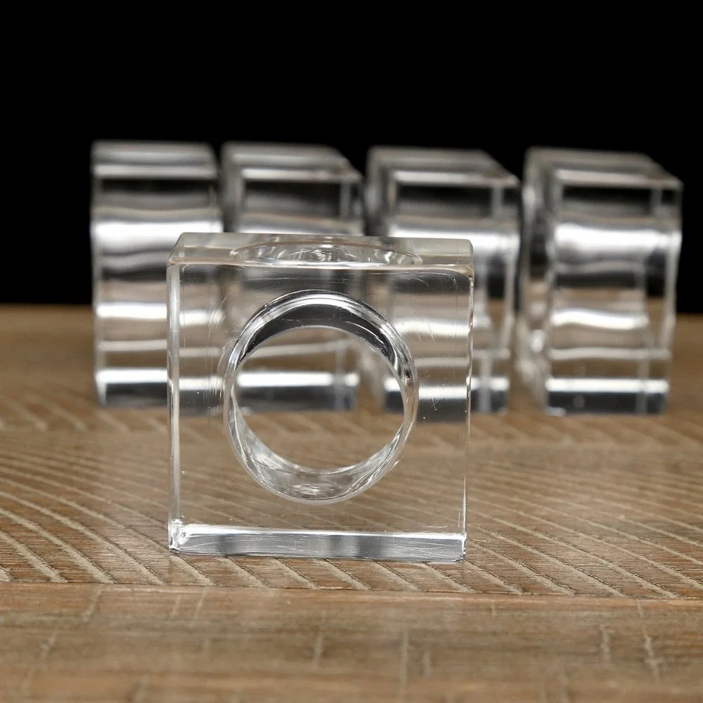 N/A set lucite